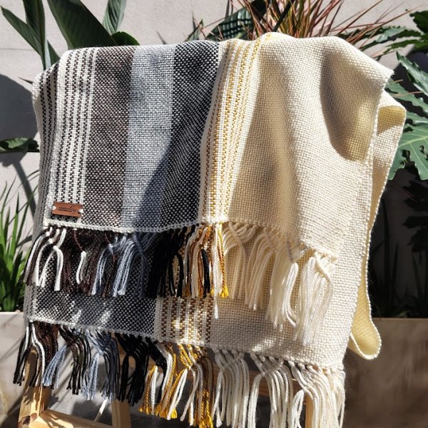 Pashmina Ollagua tejidas en telar artesanales